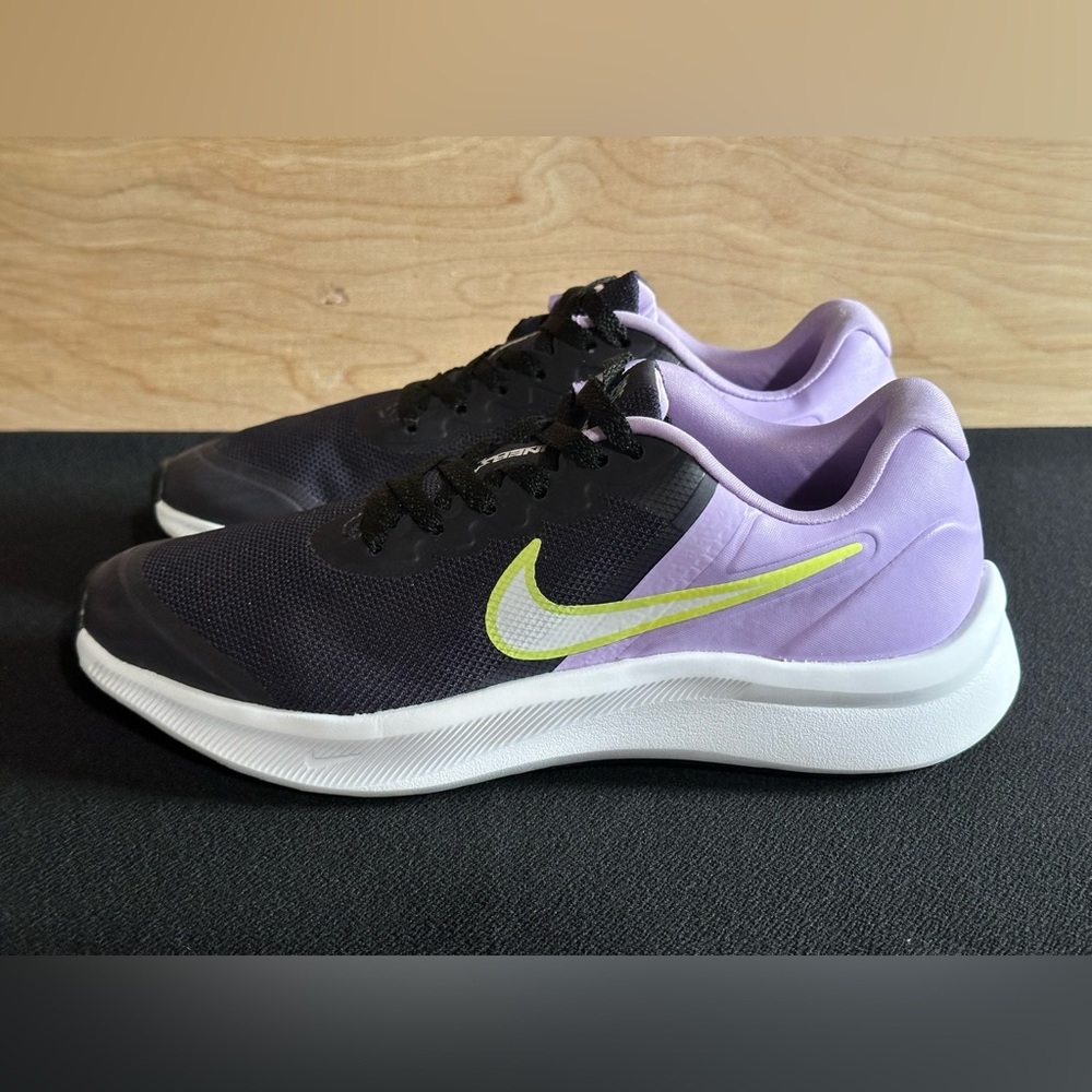 Big Kids Star runner Nikes